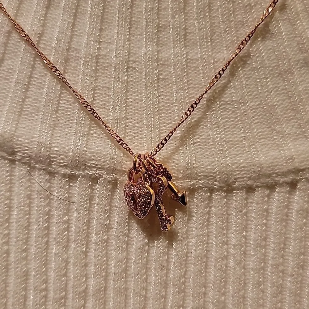 NWT GBG adjustable necklace